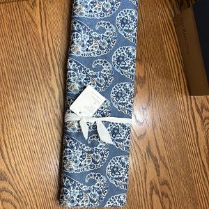Brand New Pottery Barn Carolina Paisley Table Runner